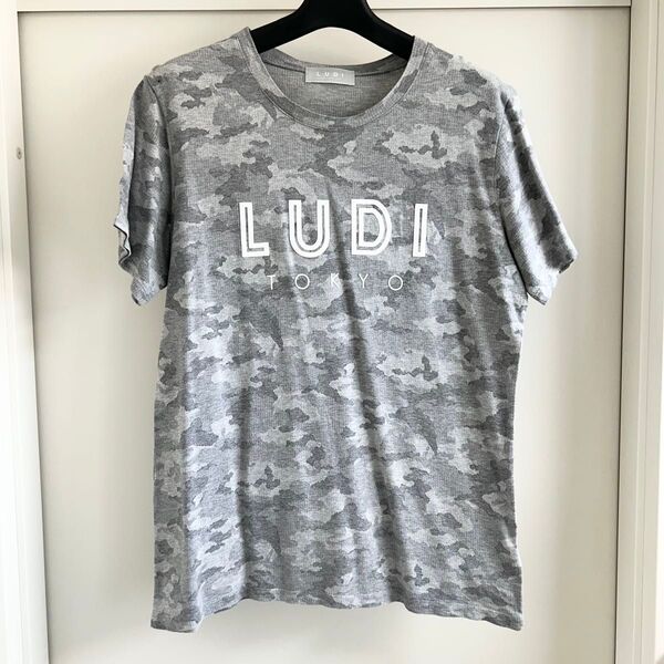 LUDI Tシャツ 半袖Tシャツ 迷彩 グレー メンズ 肩幅44cm 着丈68cm
