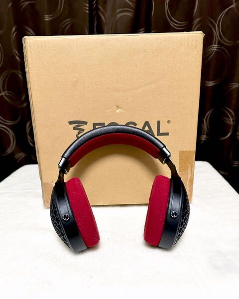 Focal CLEAR MG PRO 赤黒 キャリングケース付き 開放型ヘッドホン