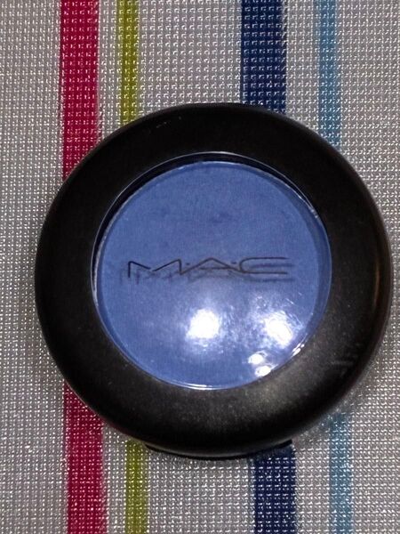 MAC スモールアイシャドウ WINKLE / ウィンクル ・★・ 残量9.8割〜 マット ブルー レトロカラー 水色