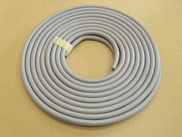 ■VCTF 4x1.25 5mビニルキャブタイヤ コード 4C 4芯 1.25sq■富士電線工業■2024年製 5m■