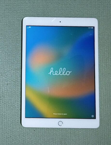 【キーボードおまけ】apple iPad 第8世代 32GB シルバー