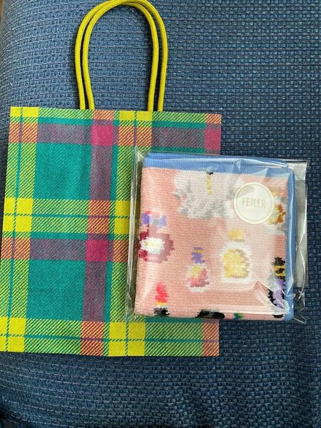 紙袋つき フェイラー 羽田空港 ハンカチ ピンク 新品 未開封 伊勢丹