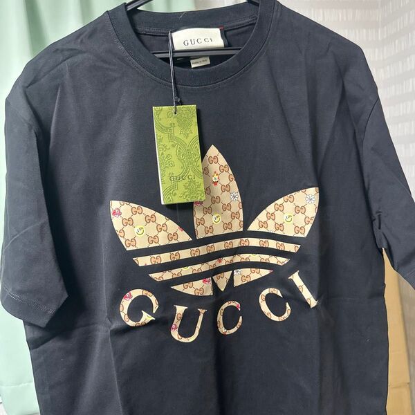新品未使用品 GUCCI 黒 Tシャツ ロゴ入り グッチ adidas