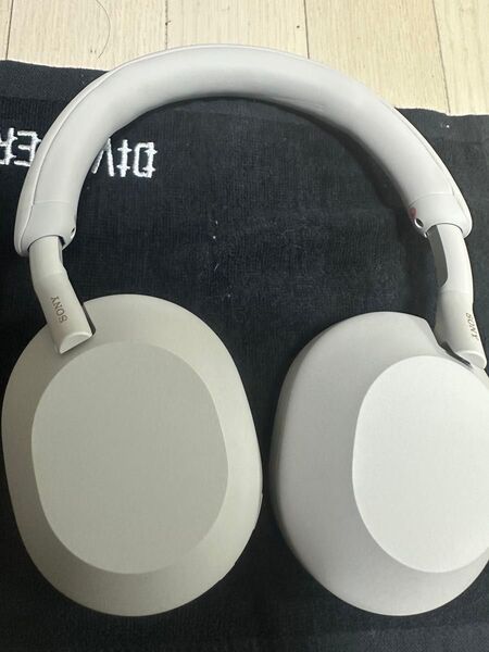 SONY ソニー ヘッドホン WH-1000XM5 WH 4