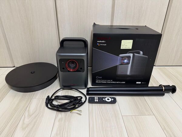 Anker Nebula Cosmos Laser 4K + Anker Nebula 公式フロアスタンド