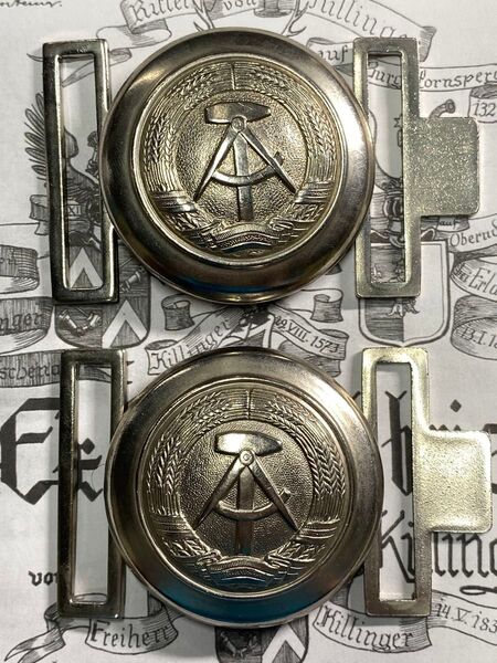 【東ドイツ軍】礼装用ベルトバックル×2/階級章/ドイツ軍