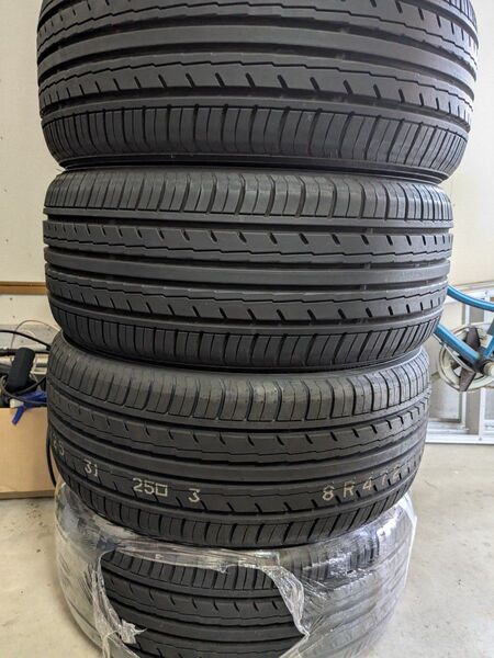 【極美品】225/40/18 ヨコハマ BluEarth-Es ES32 4本セット 1本新品・9分山以上