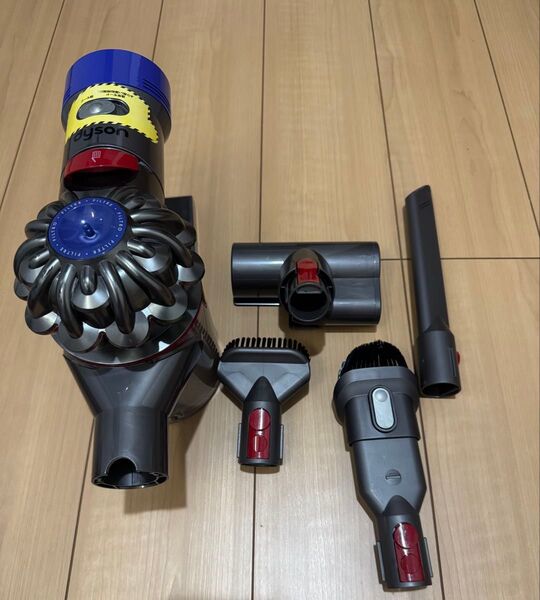 ダイソン掃除機Dyson V8 Fluffy+本体 ジャンク アタッチメント