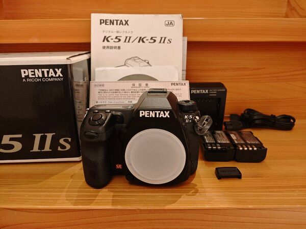 Pentax K-5IIs デジタル一眼レフカメラ ボディ元箱入り