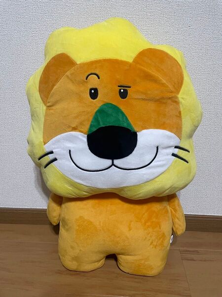 たべっ子どうぶつTHE MOVIE わくでかぬいぐるみクッション らいおんくん