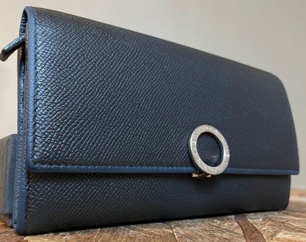 入手困難!【極美品! BVLGARI ブルガリビーゼロ ラウンドファスナー 二つ折り ロングウォレット長財布 レザーブネイビー 】
