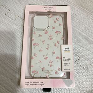 au限定】iPhone 13promax用 kate spade(R)ハイブリッドカバー/Falling Poppies