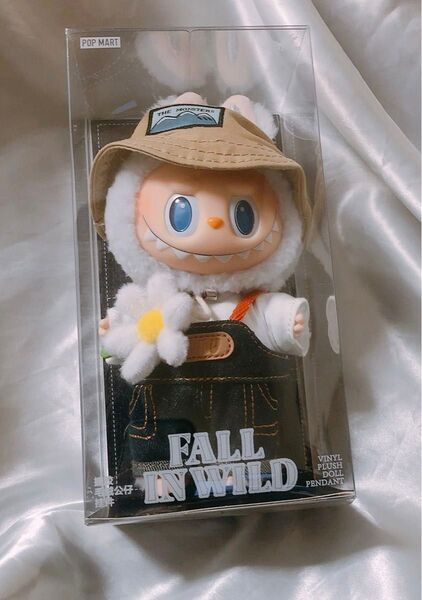 POP MART THE MONSTERS ぬいぐるみペンダント Fall in Wild Labubu