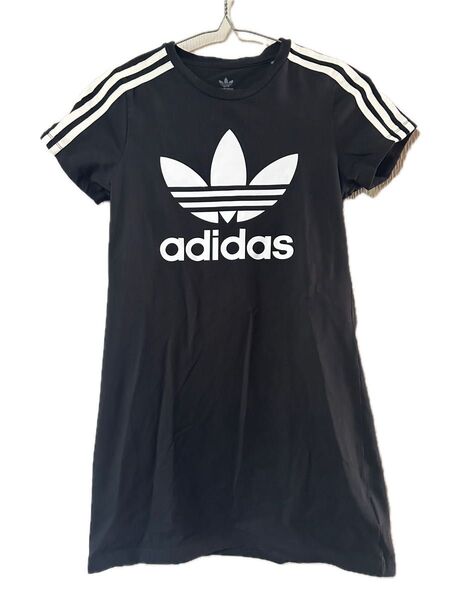 adidas150cm半袖 ワンピ デカロゴ