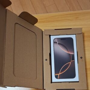 iPhone16 Pro Max デザートチタニウム