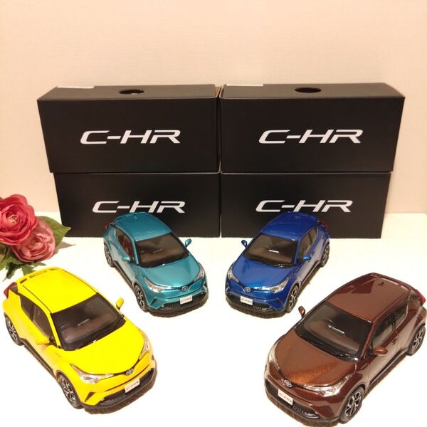 トヨタ CH-R ディーラー カラーサンプル ミニカー 1/30スケール 4種セット 非売品 ミニカー セット ダイキャスト
