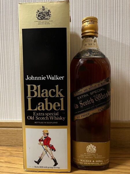 【特級表記】ジョニーウォーカー ブラックラベル・金キャップ 白紋章 箱付き・1970年代流通品 オールドボトル・検)ジョニ黒12年