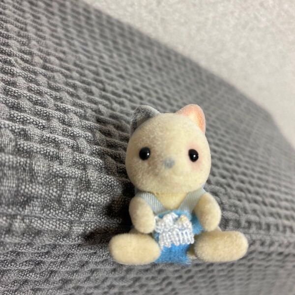 海外版 ミケネコ 赤ちゃん シルバニアファミリー おすわり