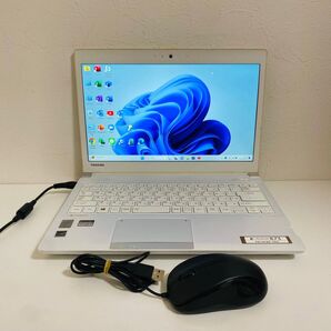 Y609 TOSHIBAノートパソコンi7高速SSDコンパクトWindows11