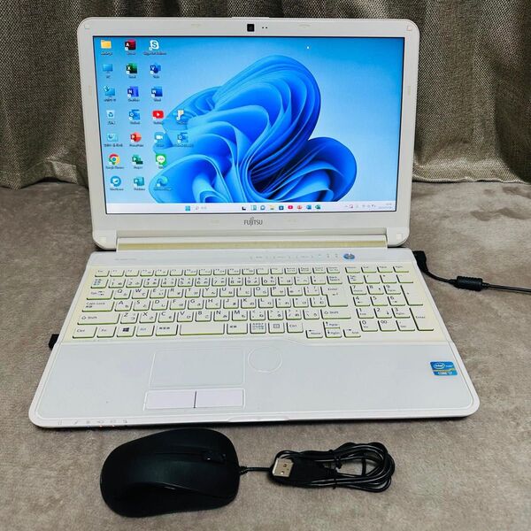 S57 Fujitsuノートパソコンi7高速SSDサクサク動くWindows11