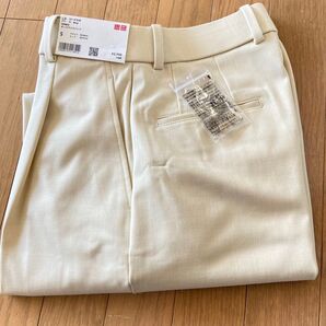 新品タグ付き UNIQLO レディース タックワイドパンツ S ベージュ