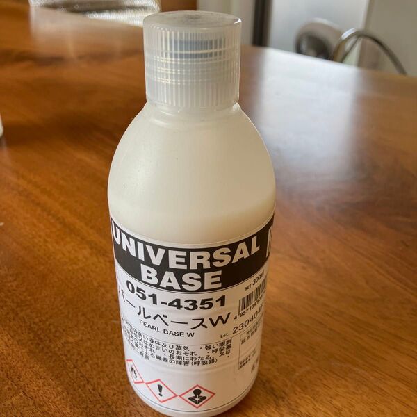 ロックペイント パールベースW 051-4351 300ml