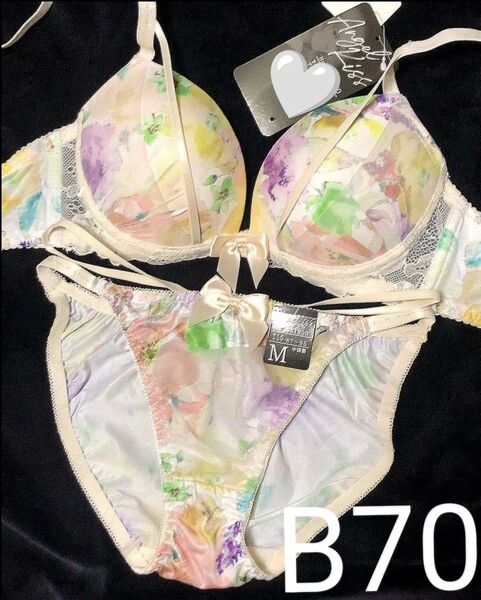 短期出品 B70 ブライトフラワーガーデンブラジャー&フルバックショーツ 即完売品 可愛い 豪華