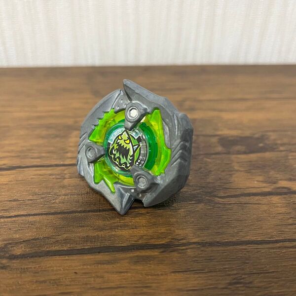 シャークエッジ3-80F ベイブレードX
