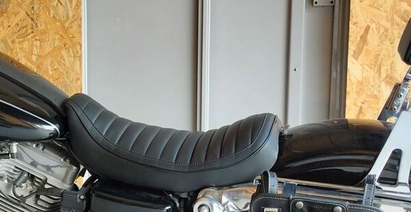 ハーレー ダイナ シート TOPGUN シングルシート ソロシート FXD