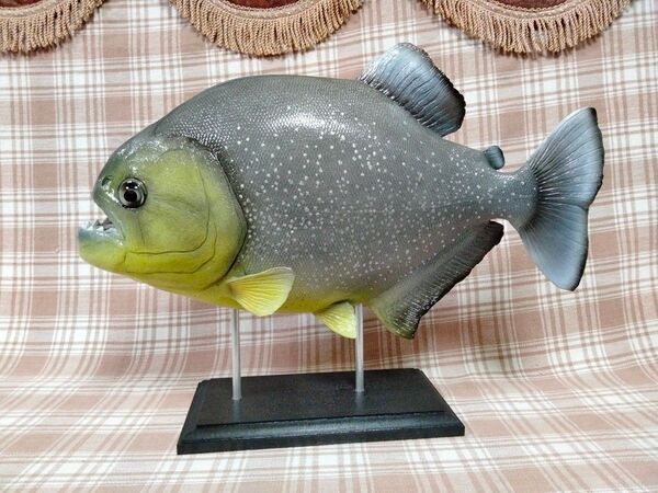 ハンドメイド 38cmイエローピラニア フィギュア レプリカ 置物 オブジェ 熱帯魚