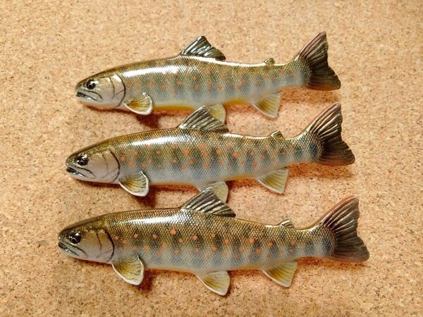 ハンドメイド 8.5cmヤマトイワナ トラウトブローチ バッジ ベストに 一つの価格です