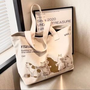 【5/18まで】猫柄 トートバッグ オフホワイト ファスナー付き キャンバス 裏地あり 大容量 帆布 猫
