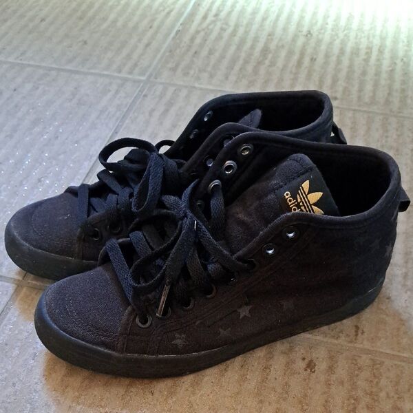 adidas ハイカットスニーカー アディダス スニーカー オリジナル 23.5㎝ ブラック×星