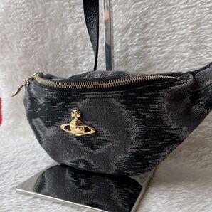 ヴィヴィアンウエストウッド VivienneWestwood ボディバッグ ウエストポーチ ショルダーバッグ オーブ ブラック