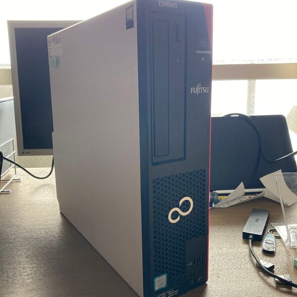 【動作品】CORE i5 7500 /メモリ8GB/SSD250 GB / Win11Pro FUJITSU ESPRIMO①