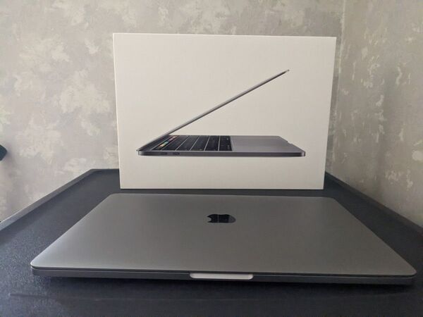 【箱付き】Apple MacBook Pro 13インチ スペースグレイ A1989