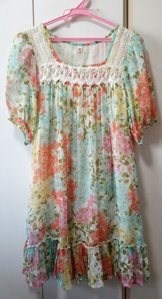 ワンピース 花柄 半袖 M シアーひらひら《未使用品》