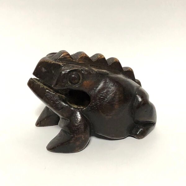 蛙 ( カエル ) 木彫り 置物 オブジェ