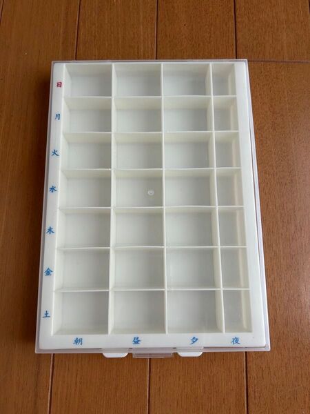 お薬ケース ピルケース プラスチックケース 小物入れ ビーズ
