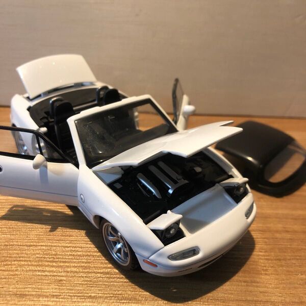 1/32 マツダ ロードスター ミニカー NA6CE NA8C mazda miata mx-5 ユーノスロードスター ホワイト