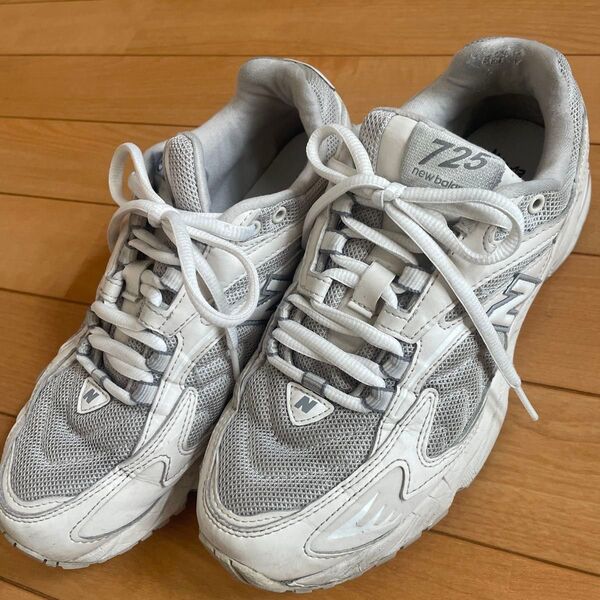 5/12値下げ! New Balance ニューバランス 725