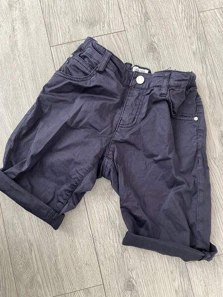 Armani Junior 半ズボン 130cm ネイビー