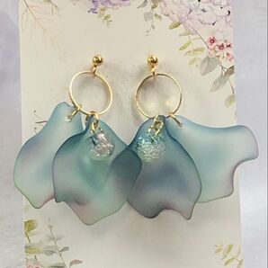☆338☆ フラワーピアス(※イヤリング変更可)