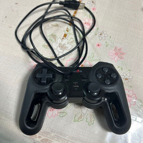 動作未確認 エレコム USBゲームパッド/13ボタン/振動/連射/ブラック 有線