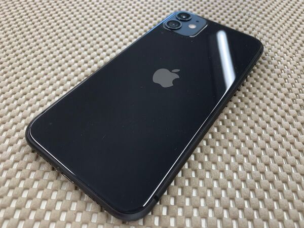iPhone 11 128GB ブラック SIMフリー