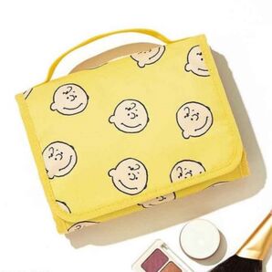 PEANUTS チャーリー・ブラウンのデザインのトラベルコスメポーチ