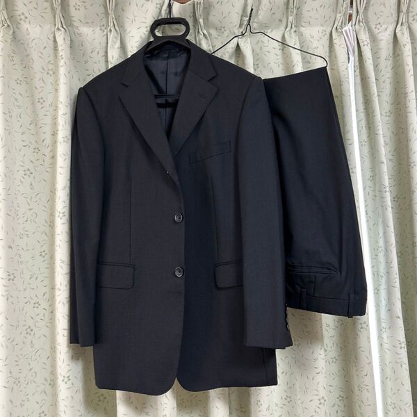 592.美品!希少サイズ!AB5 ブラック系スーツ 170cm、W.86cm程!