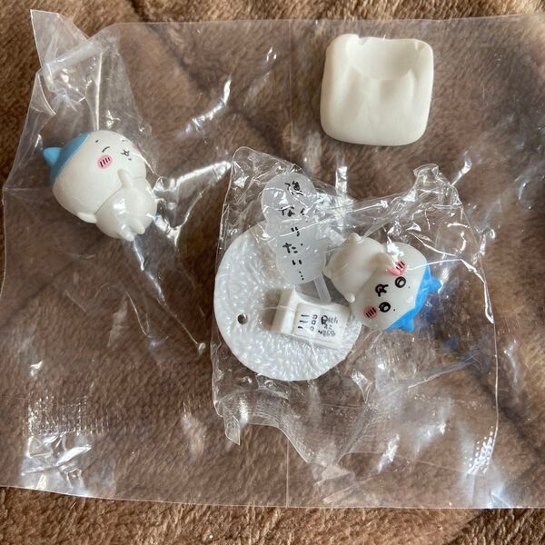 ちいかわ チョコサプ ハチワレとスヤスヤマスコットのセット