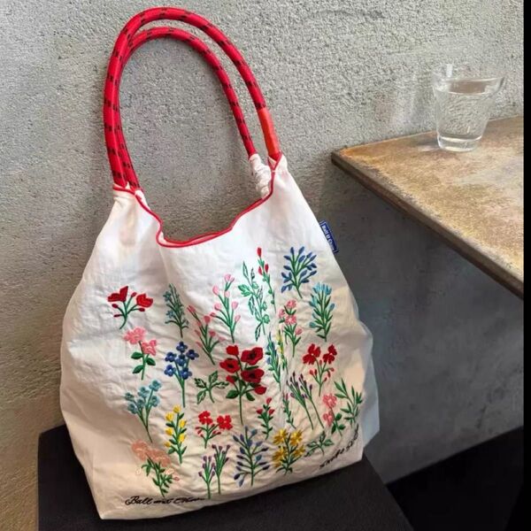 刺繍エコバッグ Mサイズ 花柄 ホワイト