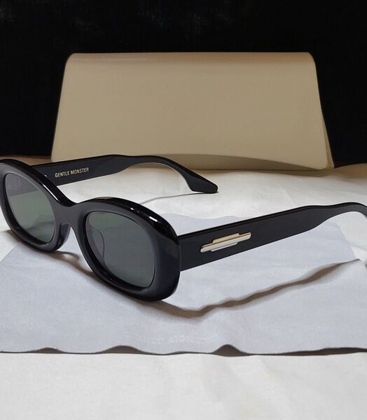 ◆GENTLEMONSTER◆【未使用に近い】サングラス TAMBU Col.01 ケース付き